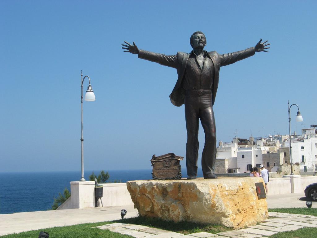 Hotel Via Roma 224 Polignano a Mare Zewnętrze zdjęcie